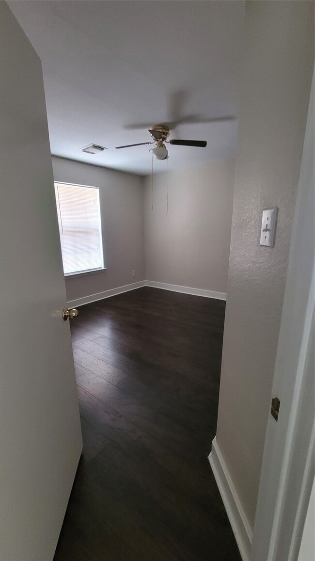 Building Photo - 11926 Prior Park Dr