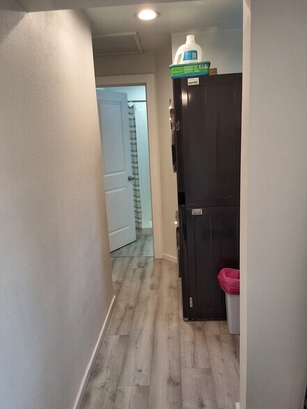 Building Photo - 720 S Southern St