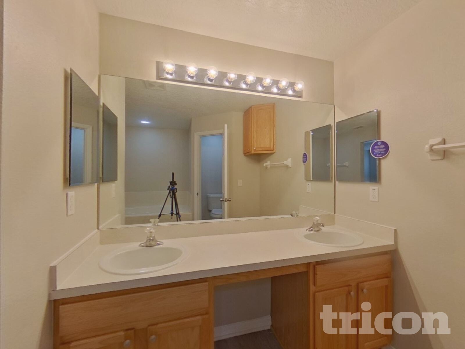 Building Photo - 1026 Sandhill St