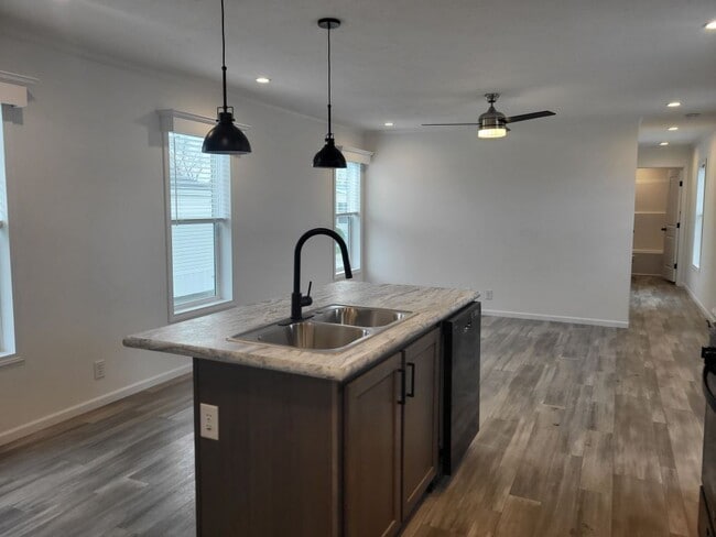 Building Photo - 140 Flamingo Dr