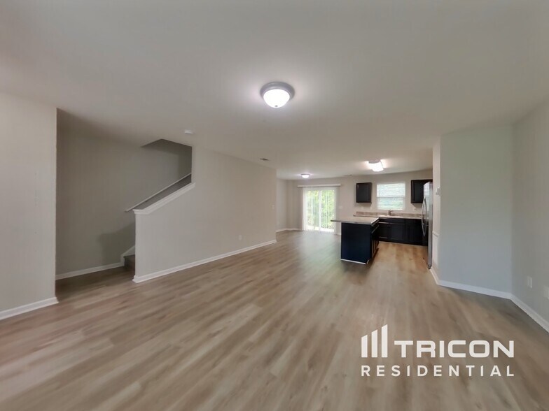 Building Photo - 1857 Belle Arbor Dr