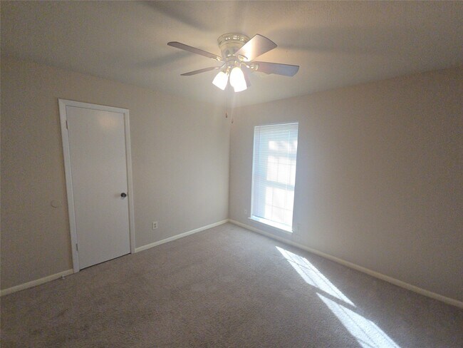 Building Photo - 618 Overbluff St