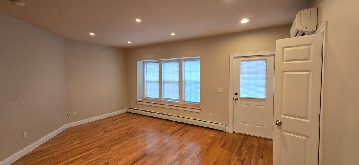 Building Photo - 154 Washington St