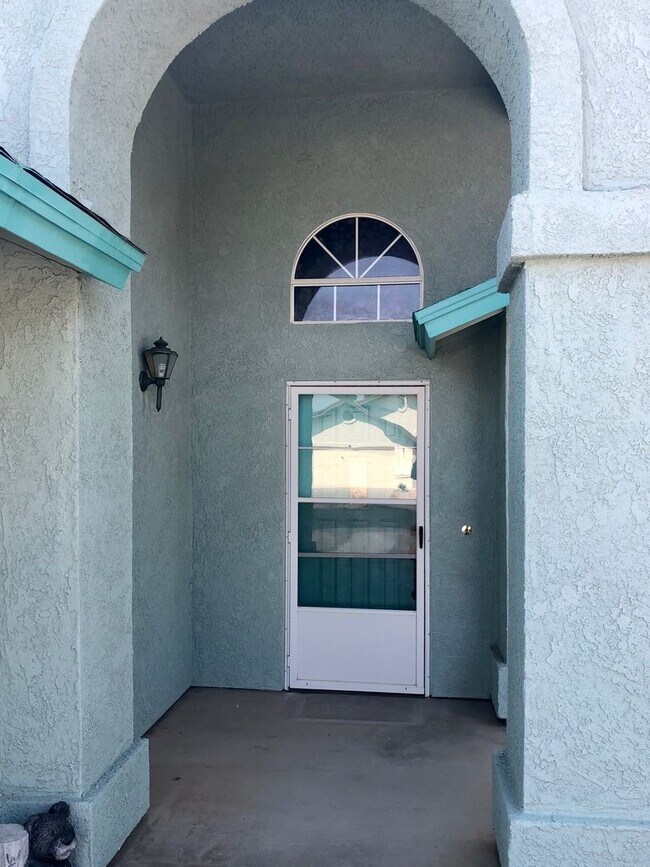 Building Photo - 3905 Raymond Ave