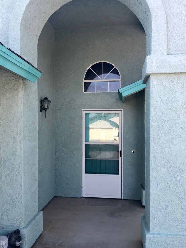 Building Photo - Great 3 Bedroom, 2 Bathroom Home in Quiet Neighborhood!