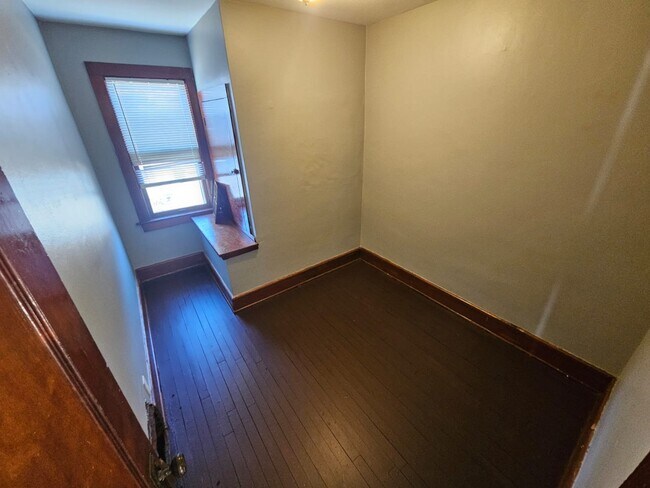 Building Photo - 5748 N 36th St