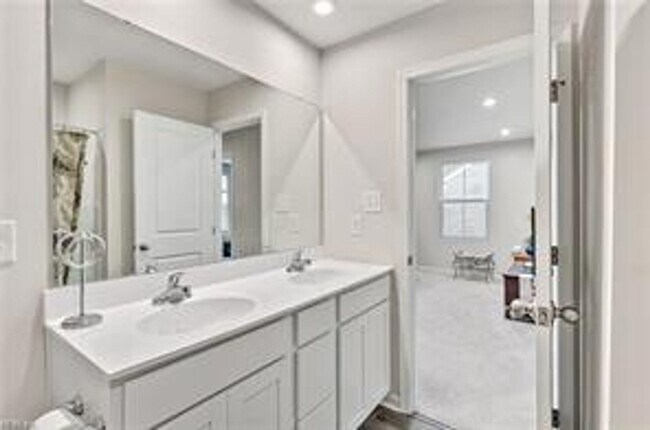Building Photo - Call Sabrina Thomas at 757-767-0767 for more information