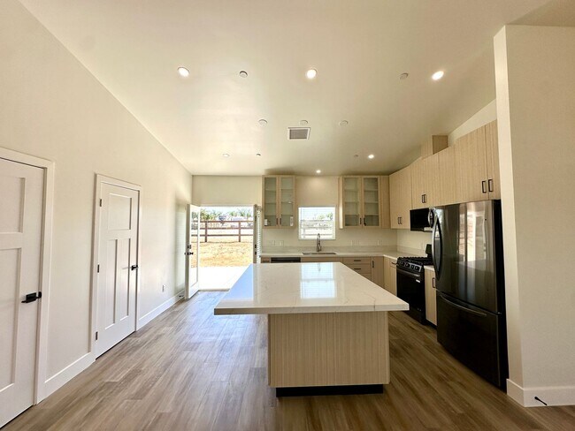 Building Photo - LUXE NEW BUILD ON PROPERTY IN MENIFEE!