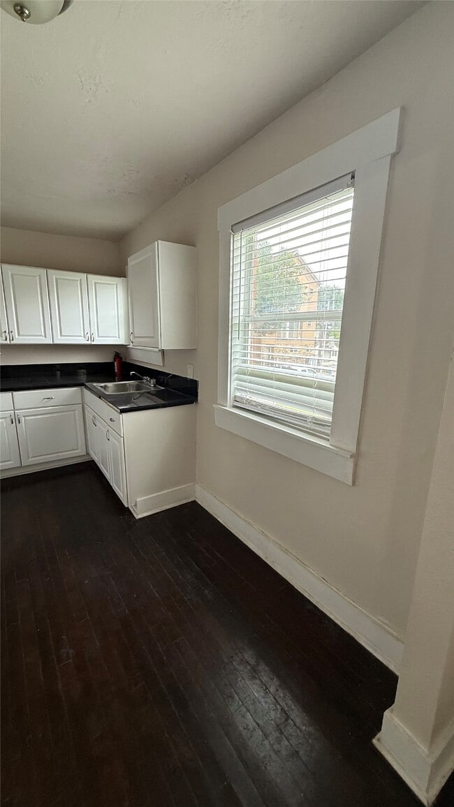 Building Photo - 3508 Mosley Ct