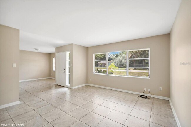 Building Photo - Well Kept Home in Madison Park - SUBLEASE
