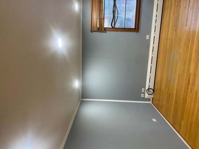 Building Photo - 156 Park Pl