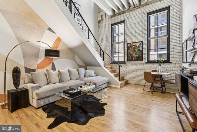 Primary Photo - 437 New York Ave NW