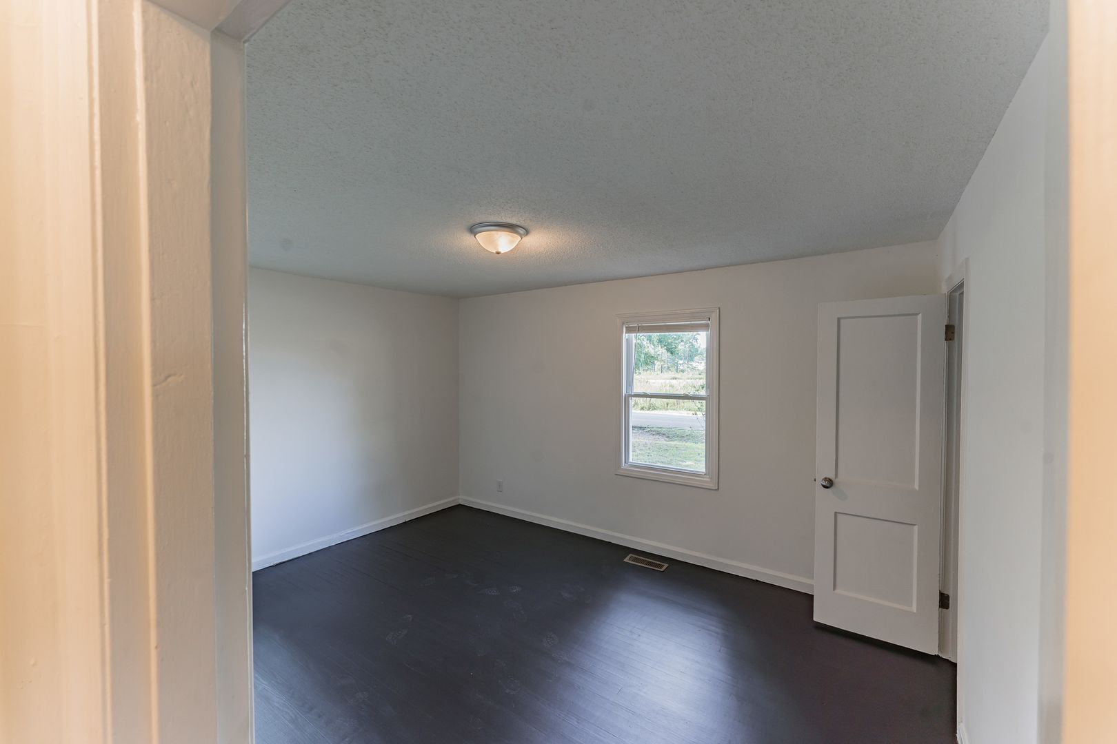 Building Photo - 6619 State Line Rd