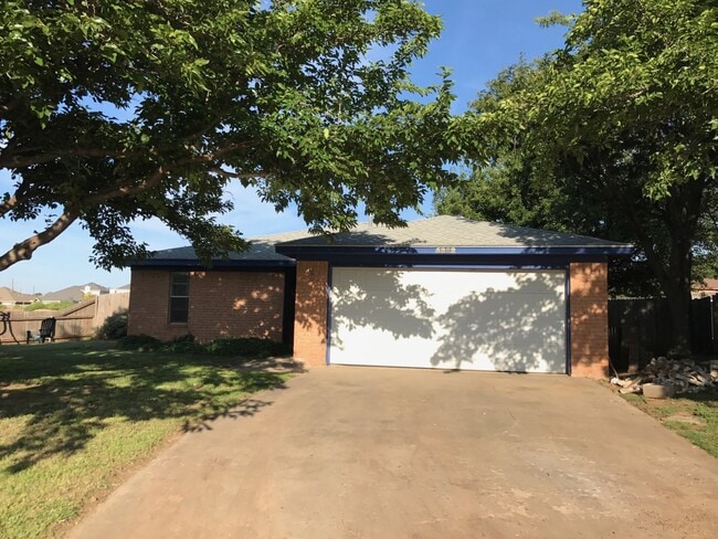 Primary Photo - 5222 Clearwater Ct