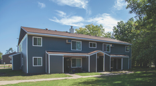 Primary Photo - River Cove