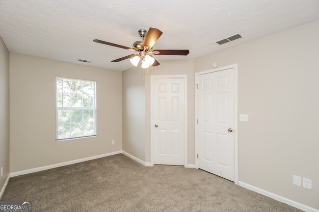 Building Photo - 503 Carlton Pointe Dr