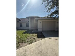 Building Photo - 2-bedroom 2 bath 2 duplex with garage! NOW...