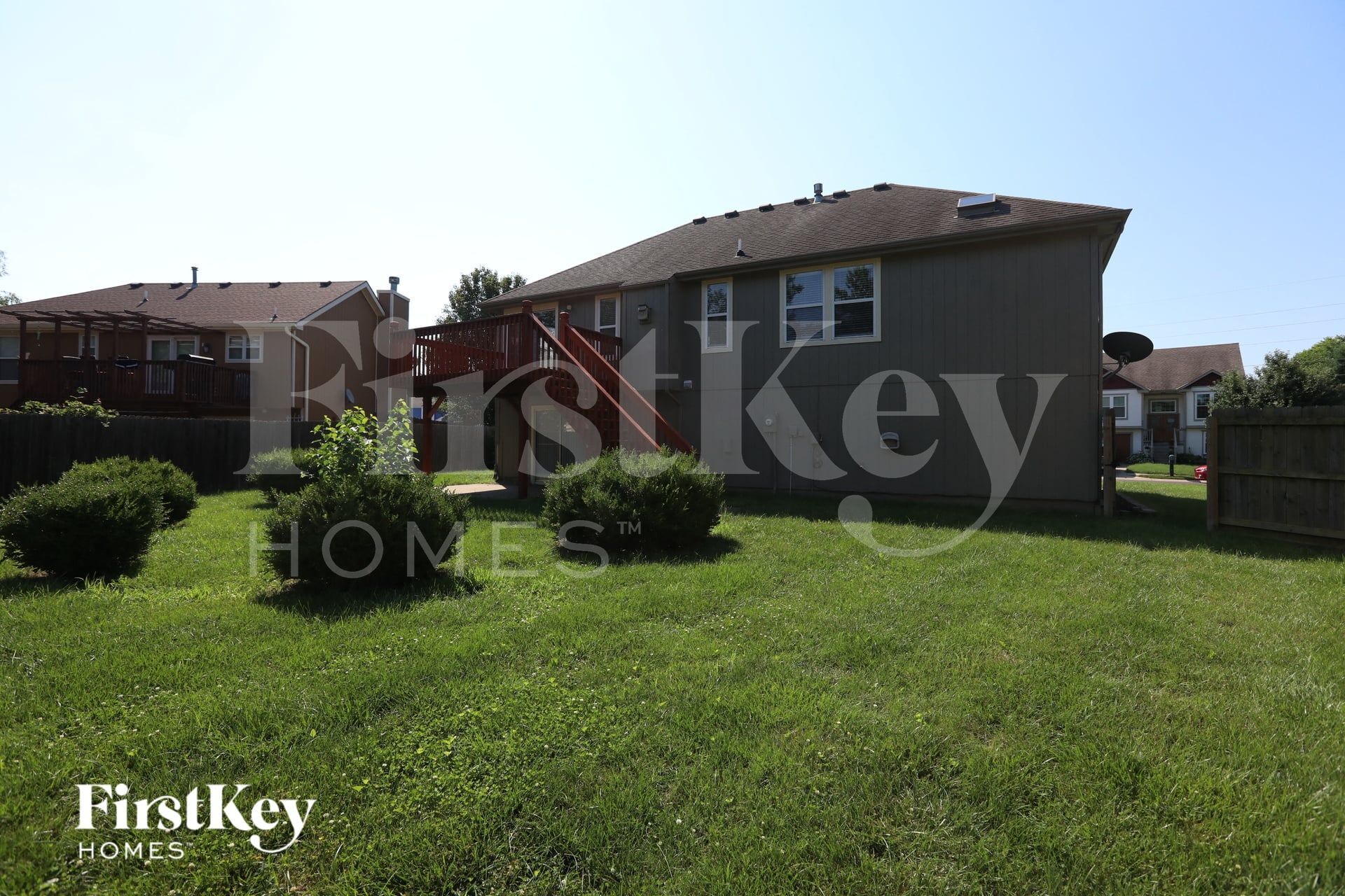 Building Photo - 910 Applewood Ln