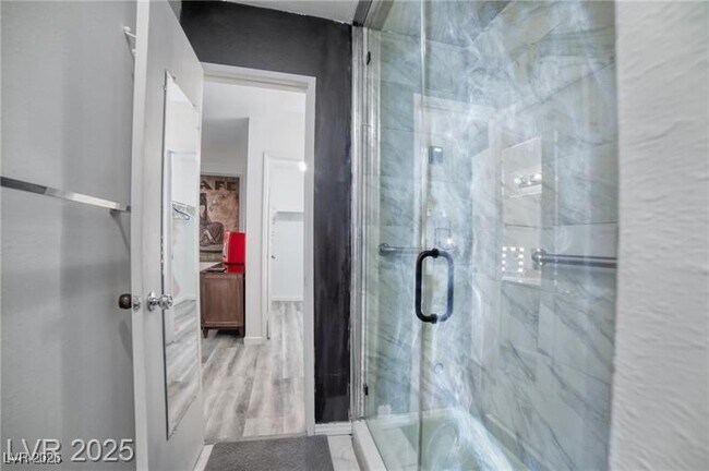 Building Photo - 4614 S Grand Dr