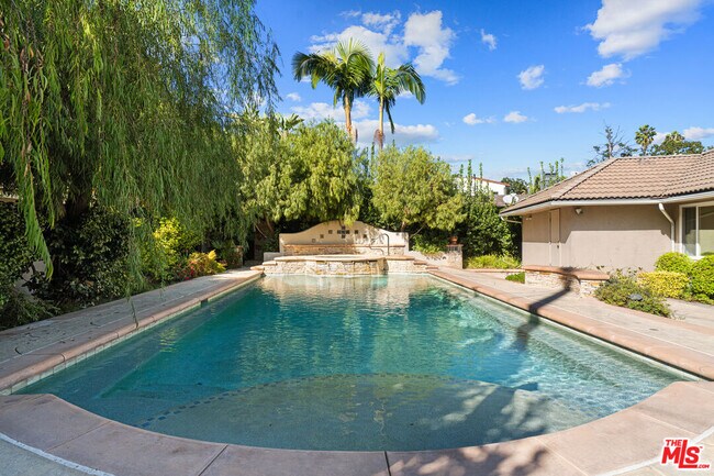 Building Photo - 4315 Clybourn Ave