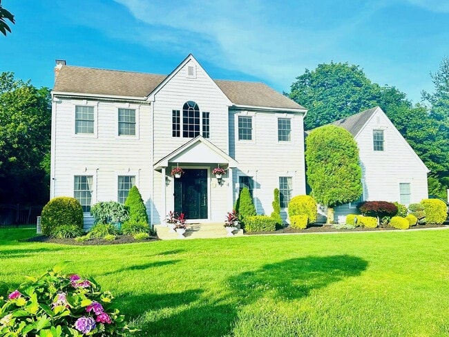 Primary Photo - 1 Ada Ln