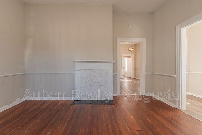 Building Photo - 209 Telfair St