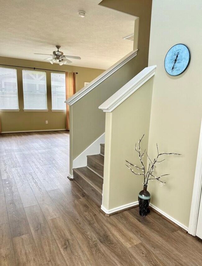 Building Photo - 12430 Oriole Lake Way