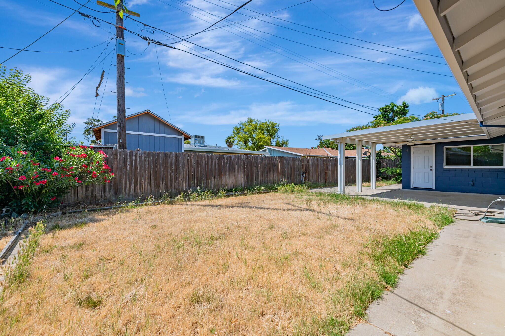 Building Photo - 5400 Valletta Way