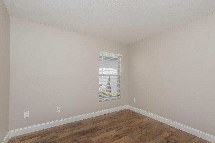 Building Photo - 10610 Navigation Dr