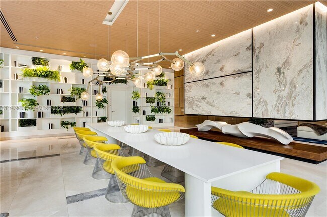 Building Photo - 55 SW 9th St