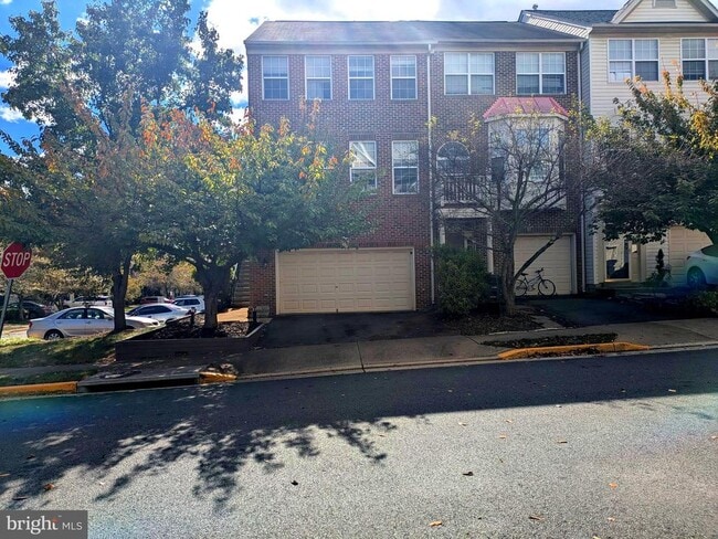 Building Photo - 21785 Brondesbury Park Terrace