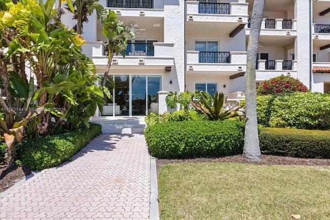 Building Photo - 2113 Fisher Island Dr