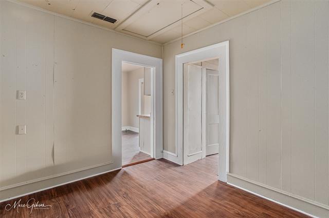 Building Photo - 325 Edwards St