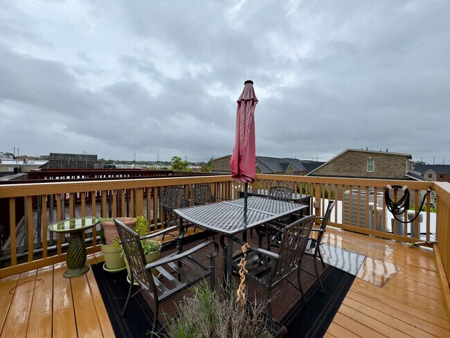 Building Photo - 1022 McDonogh St