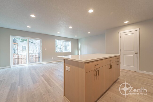 Building Photo - Elegant 2024 Built 3 Bedroom Vancouver Hom...