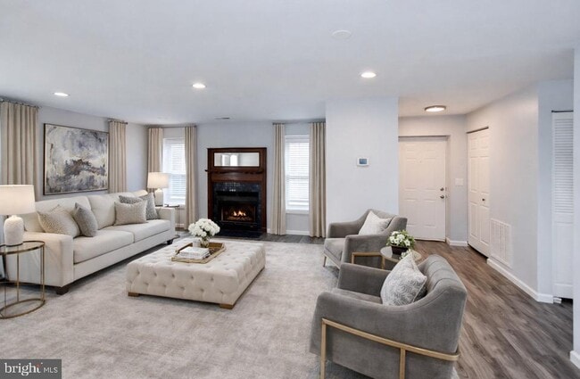 Building Photo - 7316 Cipriano Springs Dr