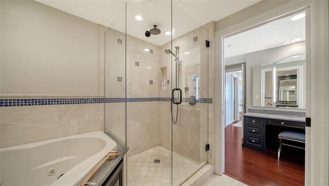 Building Photo - 575 Sanctuary Dr