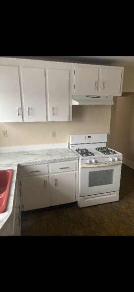 Building Photo - 17 ring Ave