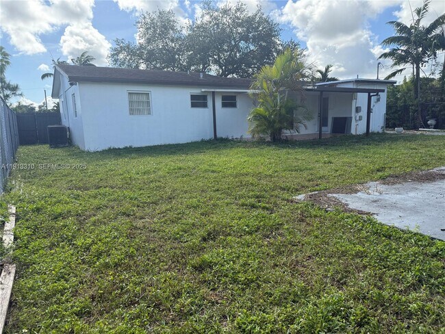 Building Photo - 10371 SW 201st Terrace