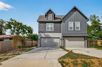 Building Photo - 808 Fortune St