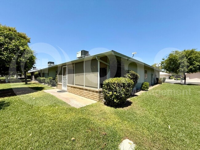 Building Photo - 12527 W Prospect Dr