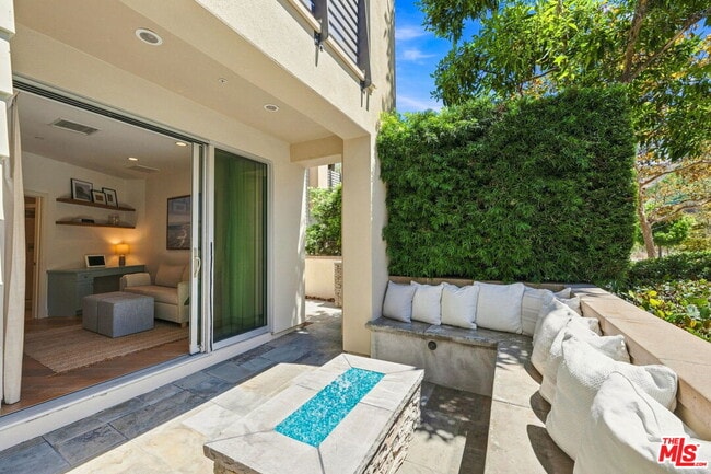 Building Photo - 12876 S Seaglass Cir