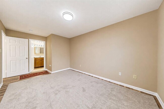 Building Photo - 4003 Governors Square