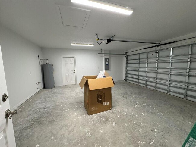 Building Photo - 908 Columbia Ln