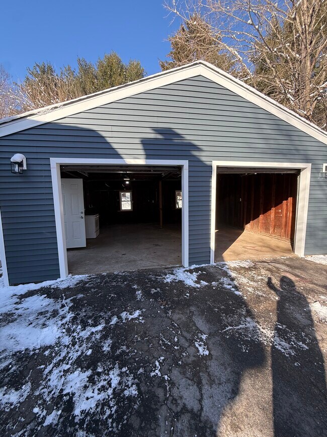 Building Photo - 27 Alpine Dr