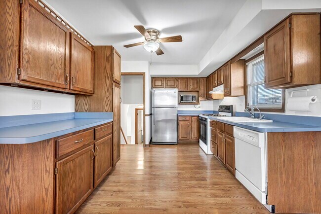Building Photo - 9230 N Callero Dr