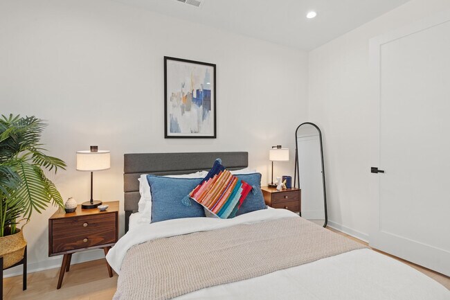 Building Photo - 1111 Dade St