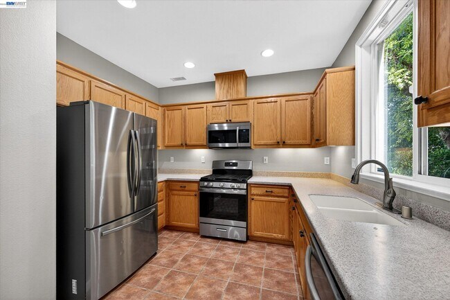 Building Photo - 133 Sundance Pl