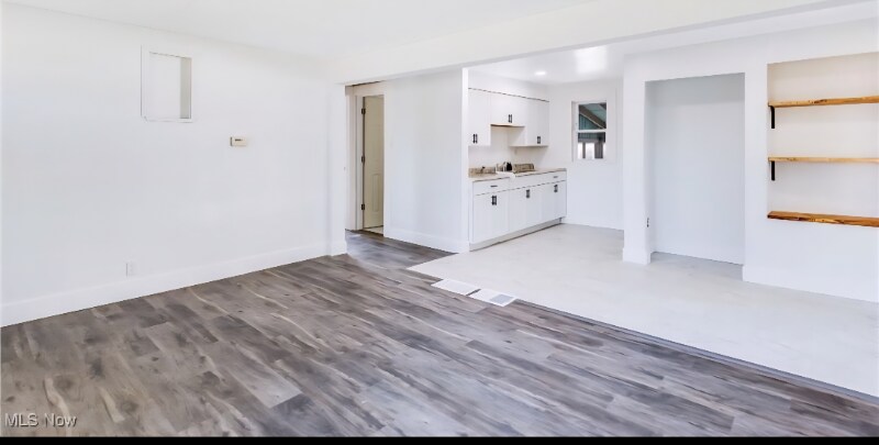 Building Photo - 804 S Belle Vista Ave