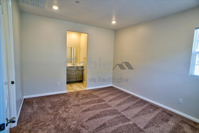 Building Photo - 27477 Boulderview Way